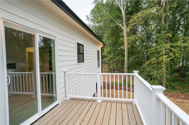 83 Crestwood Drive, Hartwell, GA 30643