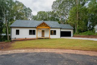 83 Crestwood Drive, Hartwell, GA 30643