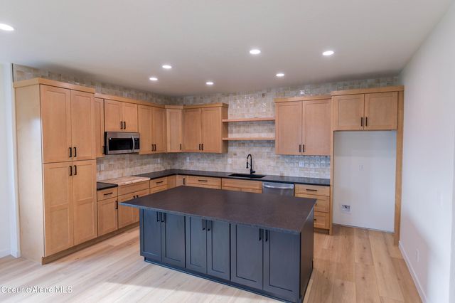 677 W Rory AVE, Post Falls, ID 83854