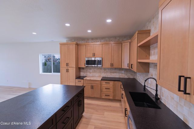677 W Rory AVE, Post Falls, ID 83854