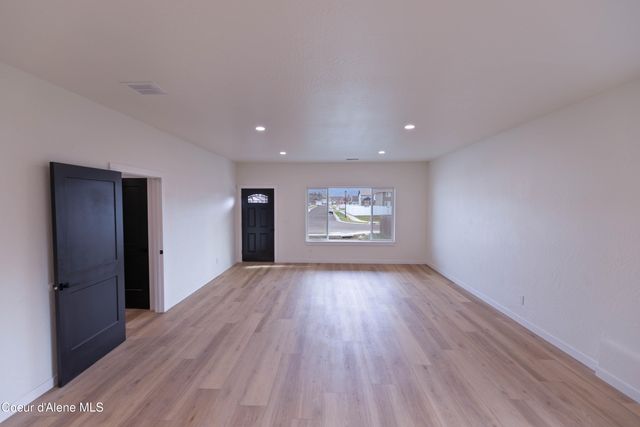 677 W Rory AVE, Post Falls, ID 83854