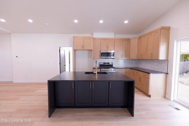 677 W Rory AVE, Post Falls, ID 83854