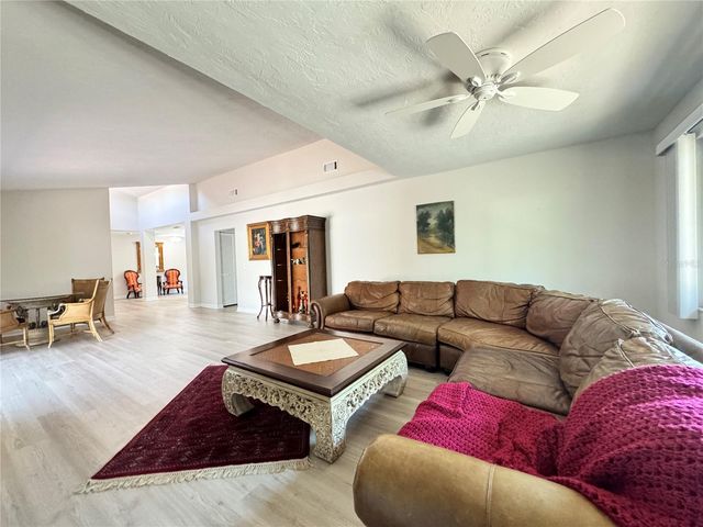 6403 MEADOWLARK LANE, Bradenton, FL 34210