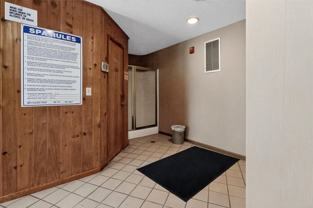 4300 Trenton Lane N 307, Plymouth, MN 55442