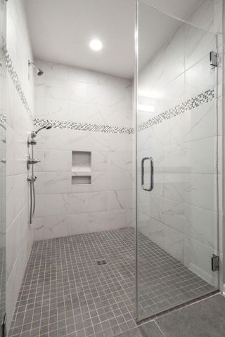 5260 E 109th Place, Crown Point, IN 46307