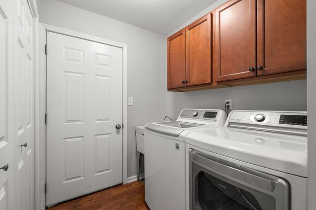 5260 E 109th Place, Crown Point, IN 46307