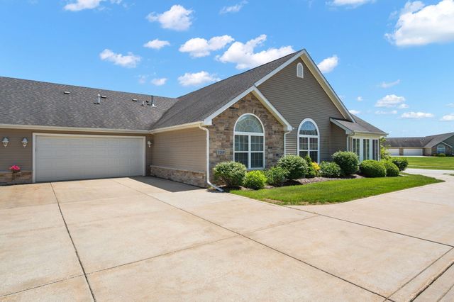 5260 E 109th Place, Crown Point, IN 46307