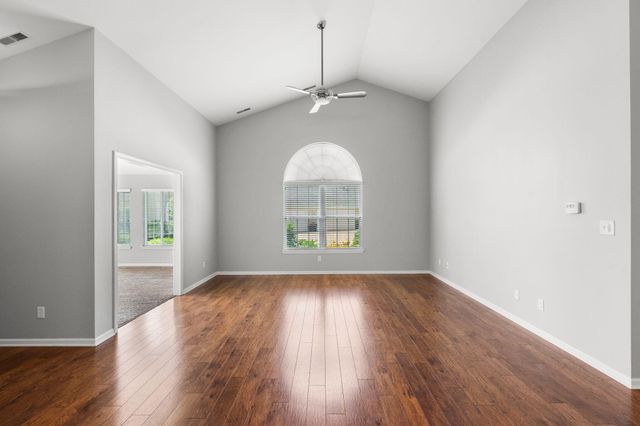 5260 E 109th Place, Crown Point, IN 46307