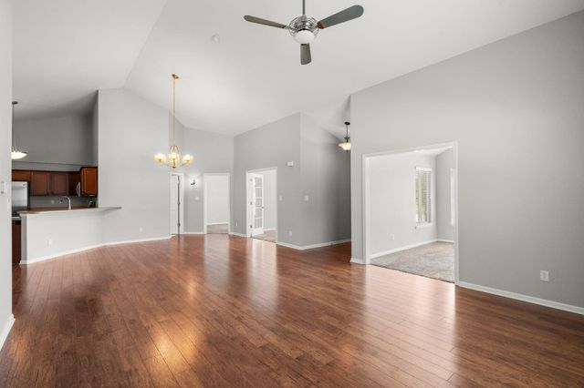 5260 E 109th Place, Crown Point, IN 46307