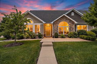 5260 E 109th Place, Crown Point, IN 46307