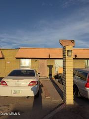 2333 W GLENROSA Avenue 123, Phoenix, AZ 85015