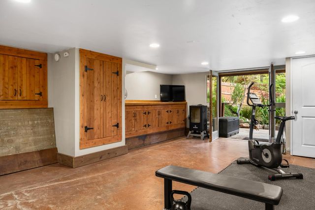 5086 Woodland Dr, Placerville, CA 95667