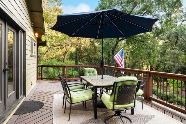 5086 Woodland Dr, Placerville, CA 95667