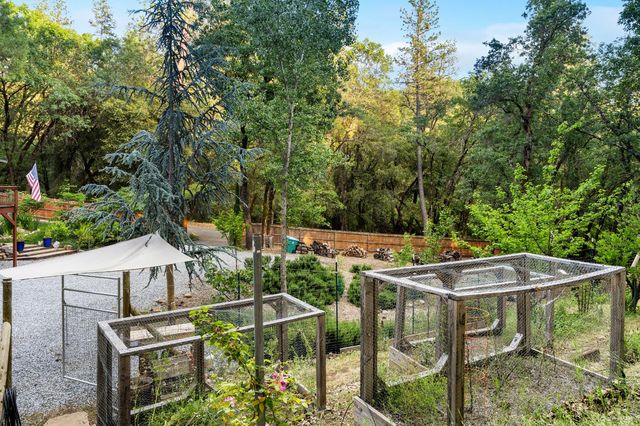 5086 Woodland Dr, Placerville, CA 95667