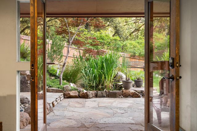 5086 Woodland Dr, Placerville, CA 95667