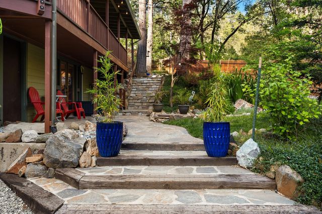 5086 Woodland Dr, Placerville, CA 95667