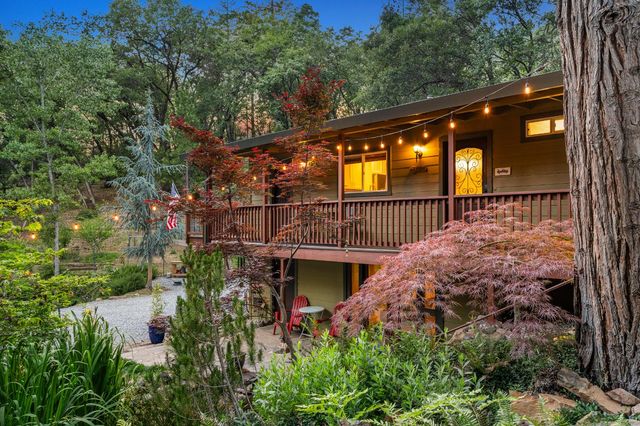 5086 Woodland Dr, Placerville, CA 95667