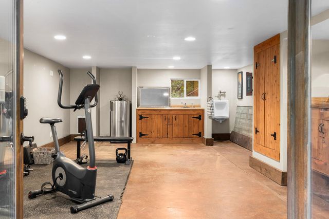 5086 Woodland Dr, Placerville, CA 95667