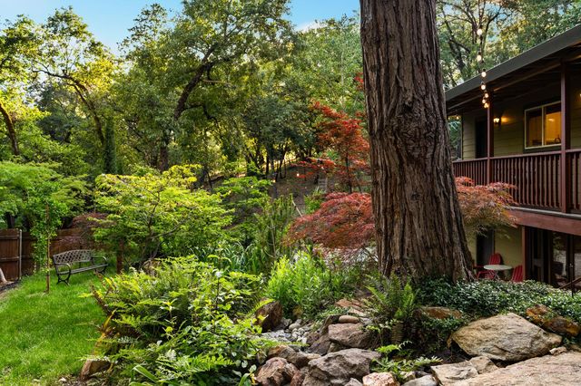 5086 Woodland Dr, Placerville, CA 95667