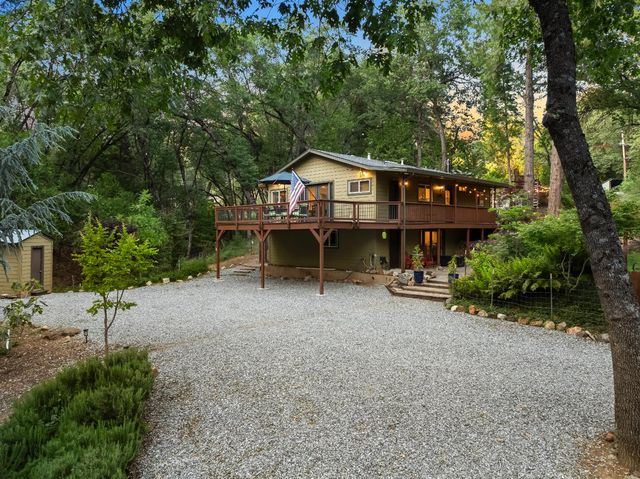 5086 Woodland Dr, Placerville, CA 95667