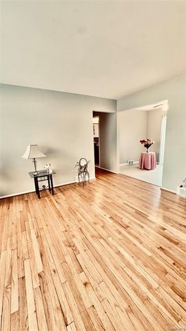 15078 Houghton St, Livonia, MI 48154