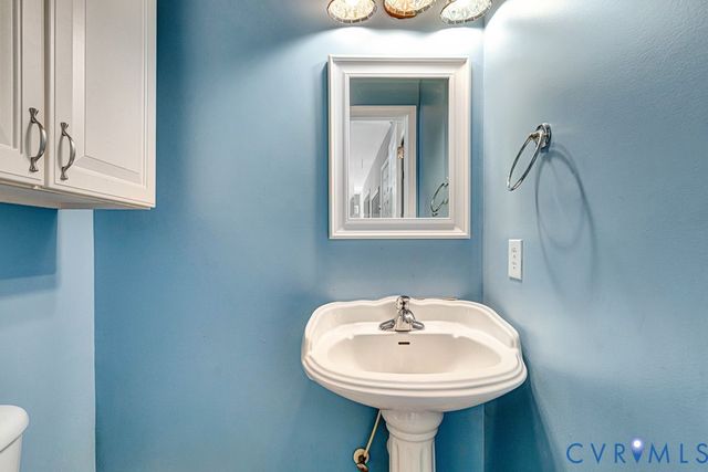 9317 Townsend Rd, Providence Forge, VA 23140