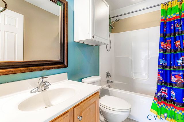 9317 Townsend Rd, Providence Forge, VA 23140