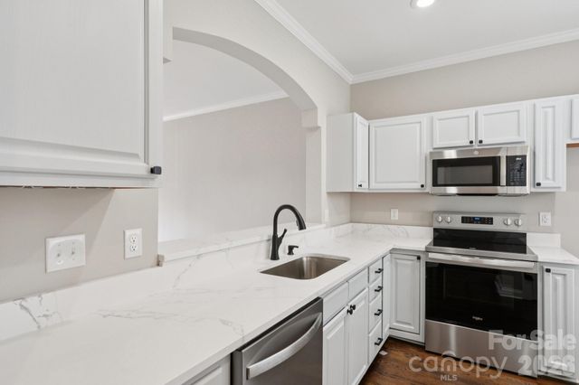 827 4th Street W, Charlotte, NC 28202