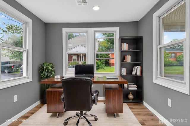 16 Gordon Street, Aberdeen, NJ 07721