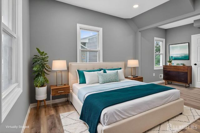 16 Gordon Street, Aberdeen, NJ 07721