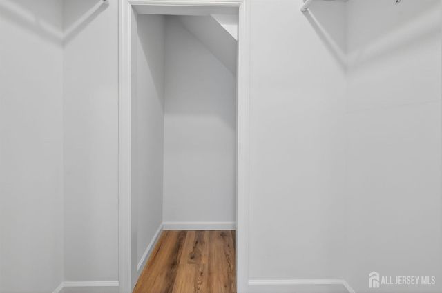 16 Gordon Street, Aberdeen, NJ 07721