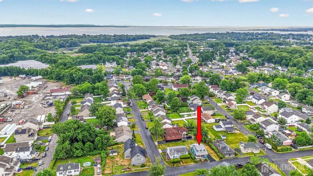 16 Gordon Street, Aberdeen, NJ 07721