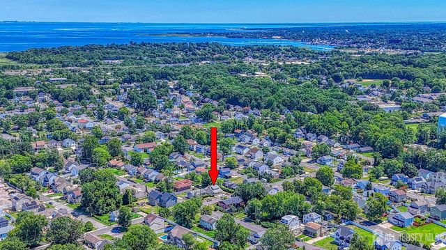 16 Gordon Street, Aberdeen, NJ 07721