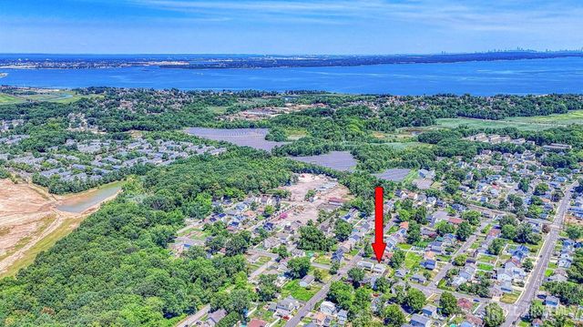 16 Gordon Street, Aberdeen, NJ 07721