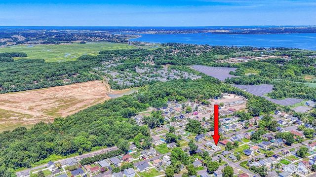 16 Gordon Street, Aberdeen, NJ 07721