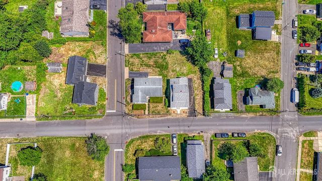 16 Gordon Street, Aberdeen, NJ 07721