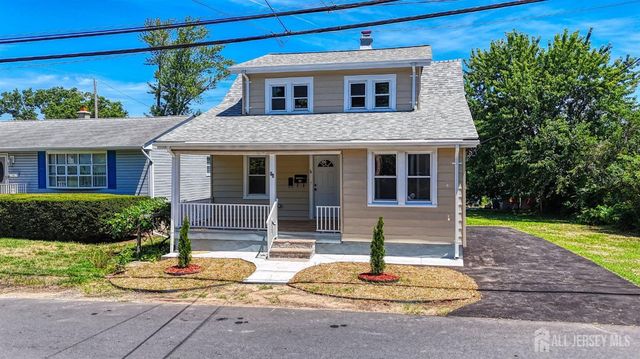 16 Gordon Street, Aberdeen, NJ 07721