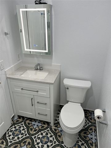 9000 W Flagler St 1, Miami, FL 33174