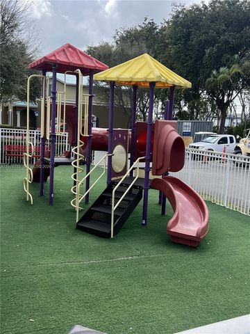 9000 W Flagler St 1, Miami, FL 33174