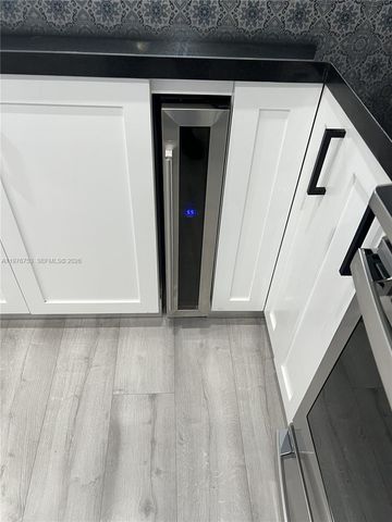 9000 W Flagler St 1, Miami, FL 33174