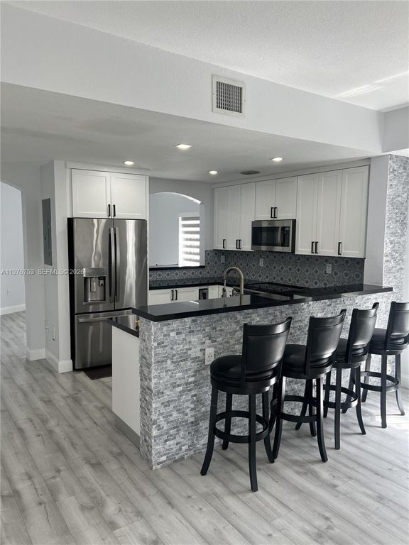 9000 W Flagler St 1, Miami, FL 33174