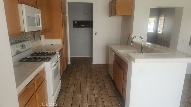 15430 Amber Pointe, Victorville, CA 92394