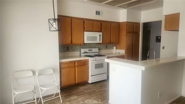 15430 Amber Pointe, Victorville, CA 92394