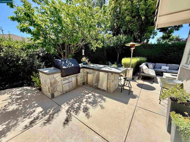 124 Meese Ct, Danville, CA 94526