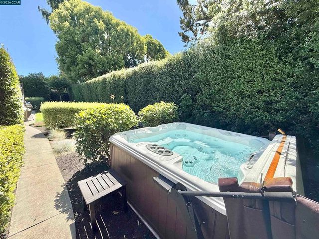 124 Meese Ct, Danville, CA 94526