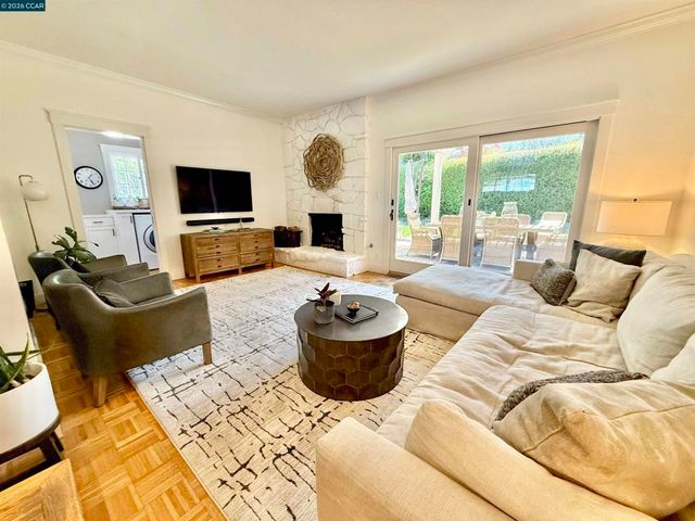 124 Meese Ct, Danville, CA 94526