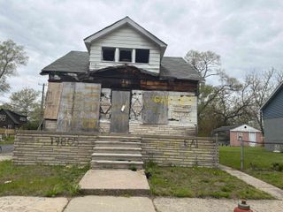 17805 Fleming Street, Hamtramck, MI 48212