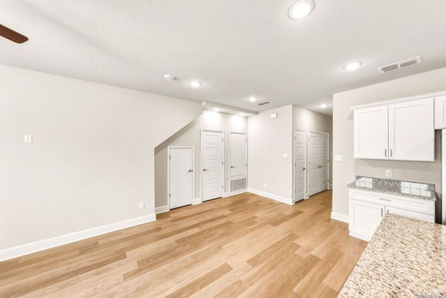 7215 MAGNOLIA CRK, San Antonio, TX 78252