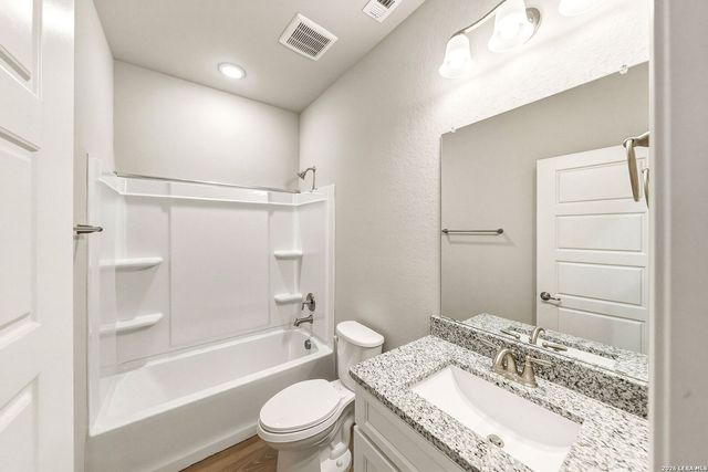 7215 MAGNOLIA CRK, San Antonio, TX 78252