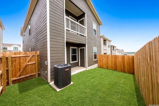 7215 MAGNOLIA CRK, San Antonio, TX 78252